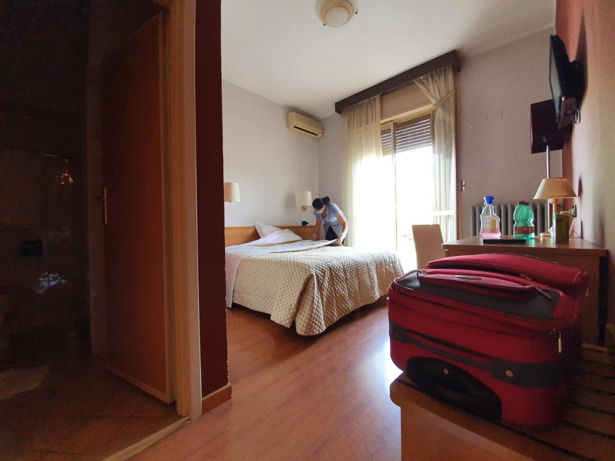 Air Hotel Forlì Zewnętrze zdjęcie